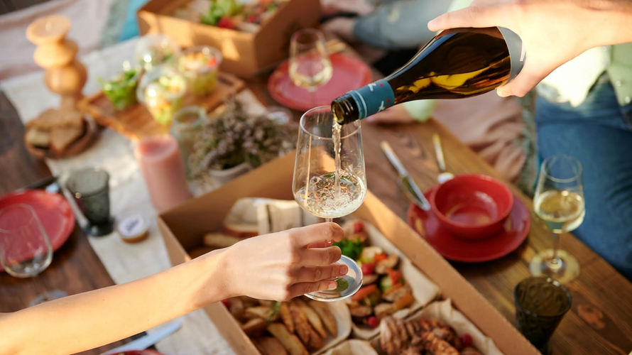 Sip Outside: The Best Wines for Summer